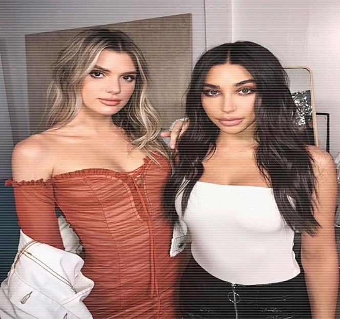 — Replicile destul de agravante dintre Travis și Zayn deși ajung a fi urmărite de aproape toții - 10 Something we gotta maintain