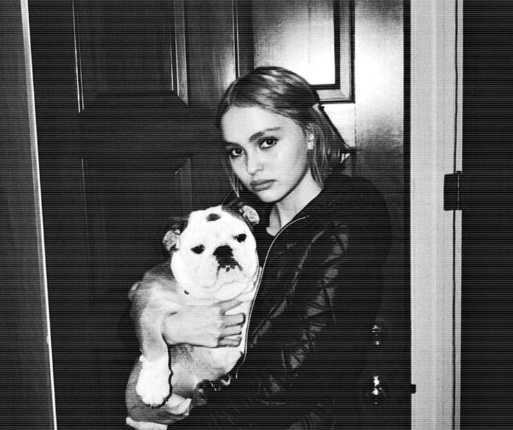 Tu te gândești la prostii. -Hero. PĂI SĂ VII CĂ E SUPERBB!!! E printre cele mai faine -cl. - Cine s-ar fi gândit că o să ajungem la episodul 2