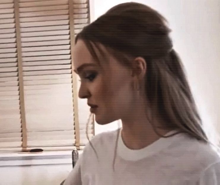 Du-te băiatule la acea Tessa ce mai vrei de la mine:)))))) -Hero. E da stai acs ca prst atunci. - Cine s-ar fi gândit că o să ajungem la episodul 2