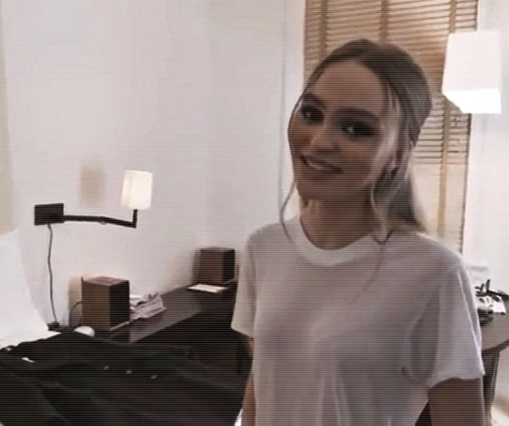 Nu te mai vreau că m-ai enervat hai du-te la ea de tot eu nu te mai suport -Hero. OK SUPER!! -cl. - Cine s-ar fi gândit că o să ajungem la episodul 2