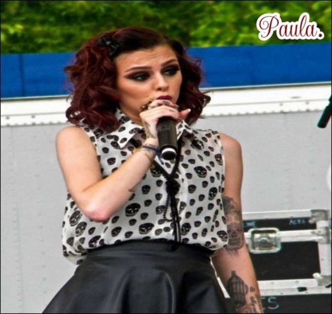 ♡.→ acum voiam sa zic ca e 4 dimi acolo si cand va culcati... bafta sa te trezesti !!! -cl - Cine s-ar fi gândit că o să ajungem la episodul 2