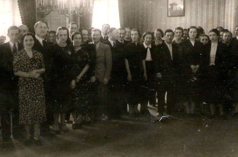 1938.05.24 CERNAUTI, TATA [IN GRI] LA VIZITA OFICIALA A PATRIARHULUI LA PREFECTURA - 1-2 T