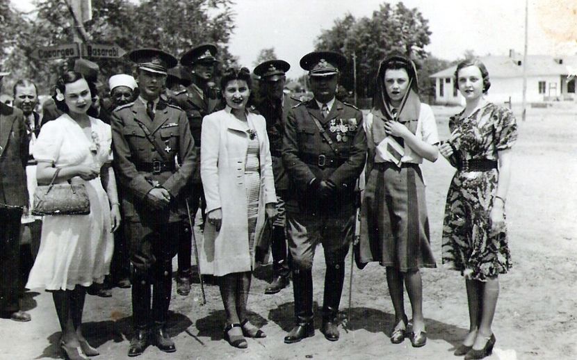 1941 BUC., VASILE SI RODICA RADU (3), ADINA MARINESCU (DR) - 1-2 T