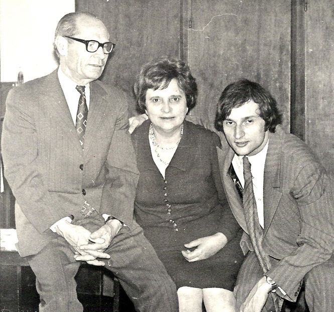 1975.05.01 BUC., CU TATA SI MAMA - 1-2 T
