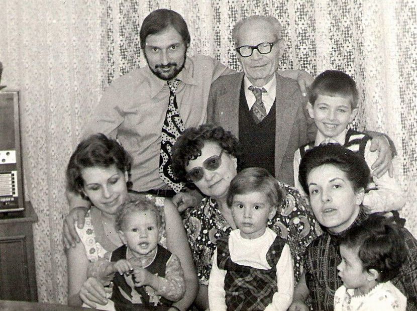 1981.10 IASI - 1-2 T
