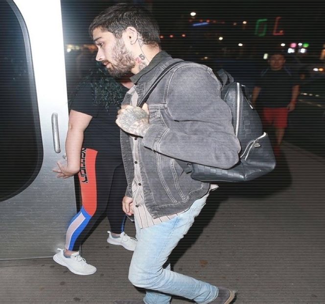 — Într-un pumn, priveşte cu coada ochiului printr-o rotaţie persoanele ce treptat îşi anunţau - 10 Something we gotta maintain