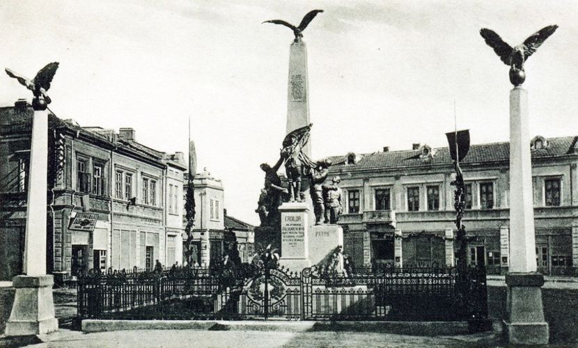 Bazargic, Monumentul Eroilor - 1-2 T