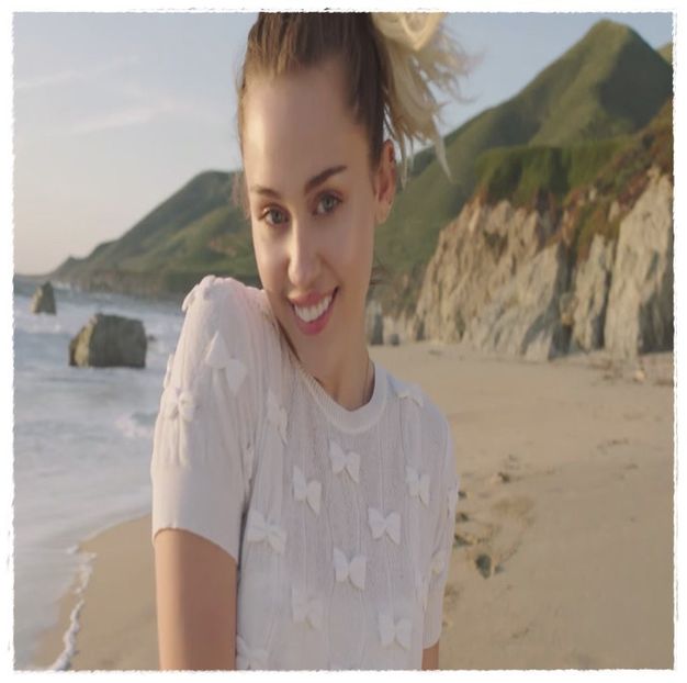 Pe de altă parte chiar îmi place să mă trezesc dimineața. :))) Dacă aș putea, m-aș trezi pe la - - Cine s-ar fi gândit că o să ajungem la episodul 2