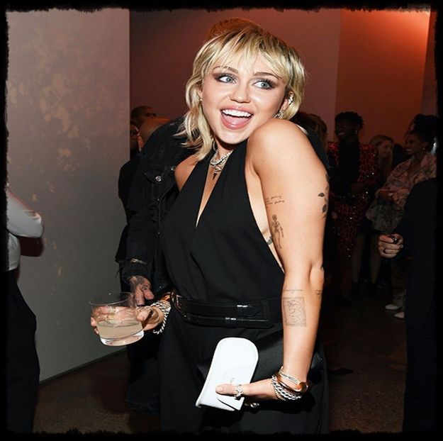 Nu știu nu-mi pasă. Să facă ce vor, doar să nu înghețe anul. Că e jale - Cine s-ar fi gândit că o să ajungem la episodul 2