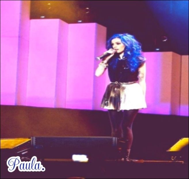 imi e frica sa dau in nas cu politia si sa le explic ca am nevoie de tampoane .. =))))) - Cine s-ar fi gândit că o să ajungem la episodul 2