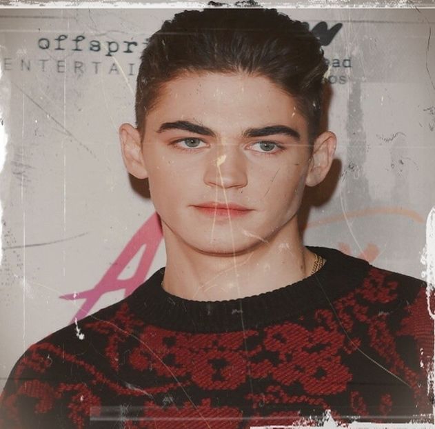 Deci am vrut să mă uit la un film zilele trecute și cred că am luat cv virus că îmi cl - Cine s-ar fi gândit că o să ajungem la episodul 2