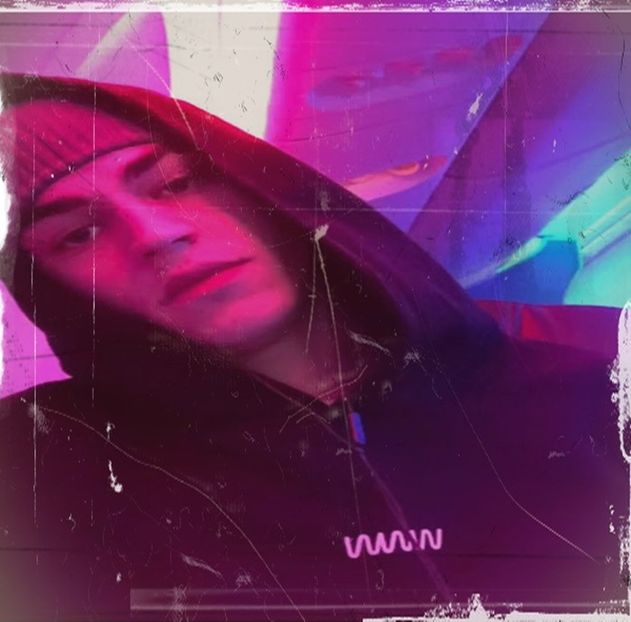 Nu vă descărcați filme de pe site-uri neautorizate... - Cine s-ar fi gândit că o să ajungem la episodul 2