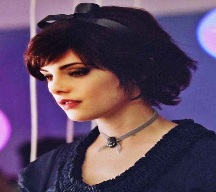 『sleepsong』got ⚘ A. Cullen - Twilight ⚘ - 01 Mes chartreuses sapphires