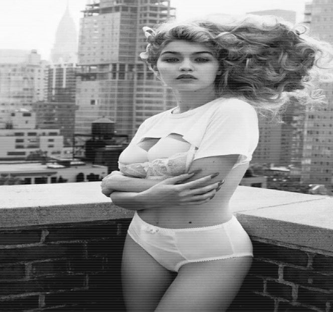 — Însăşi propriul pod al palmei ajungând întins în direcţia lui, în aşa fel încât brunetul să se - 10 Something we gotta maintain