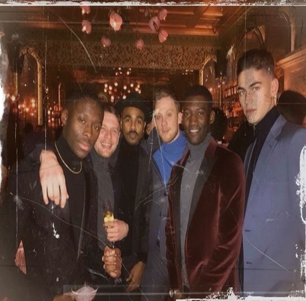 Dmn, ce plictiseală m-a luat... - Cine s-ar fi gândit că o să ajungem la episodul 2