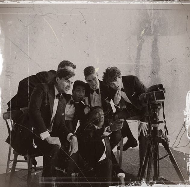 Și eu care chiar aveam speranțe și la sesiunea asta..... dar nush ce să mai zic - Cine s-ar fi gândit că o să ajungem la episodul 2