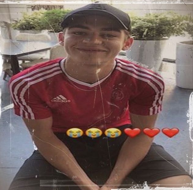 Ascendentu meu care e în scorpion ;);). ȘI CE CREZI HERO E TOT SCORPION :* Foarte! - Cine s-ar fi gândit că o să ajungem la episodul 2