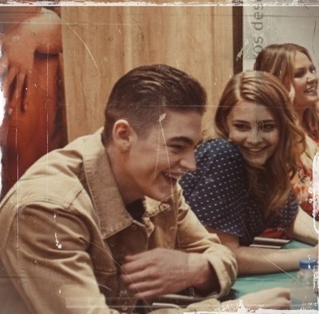 Mulțumesc apreciez ff tare :* Hai că îmi caut acm un taur pt tine.. :) =))) Bn sincer nu prea cl. - Cine s-ar fi gândit că o să ajungem la episodul 2