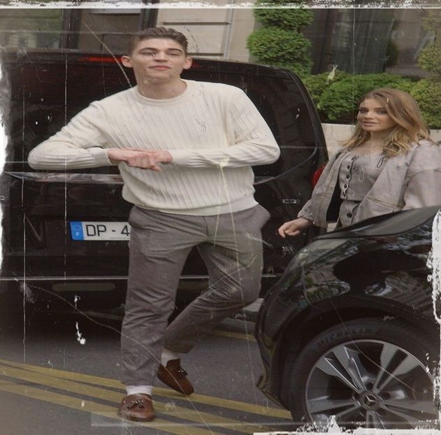 -cont. cum să plecăm mai repede de la facultate și tu-mi zici de activități :) Plus că n-avem cl. - Cine s-ar fi gândit că o să ajungem la episodul 2