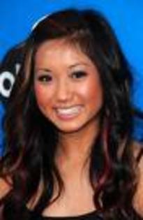 asfoiy - poze brenda song