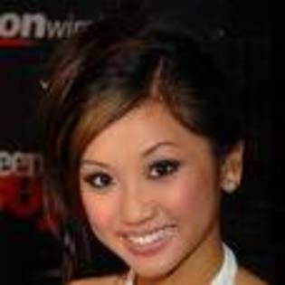 yfv - poze brenda song