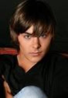 ough - poze zac efron