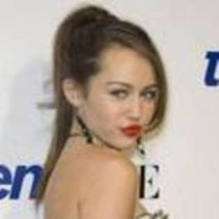 11122521_QDZKFNHEY - miley cyrus