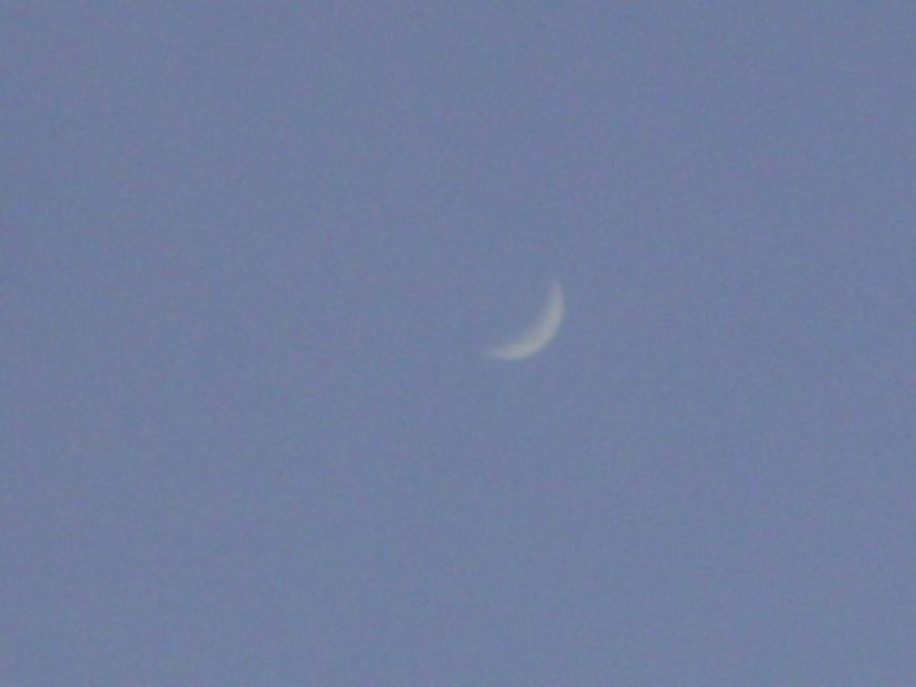 Luna noua in Taur - Luna - Soarele si norii - 2