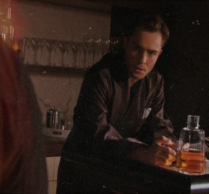 Serios n-am auzit de el?? N-am mai mâncat shaorma de câțiva ani... Scuze Cher dar sunt cl. - Starbucks