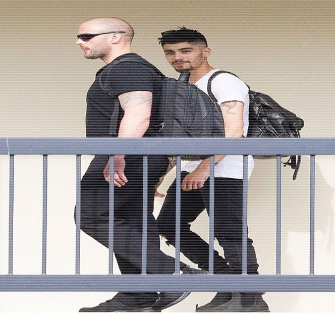 — „Eşti conştientă că n-am aşteptat niciun cadou din partea ta, nu?” Îşi trece din pur instinct - 11 Quit talking all that nonsense