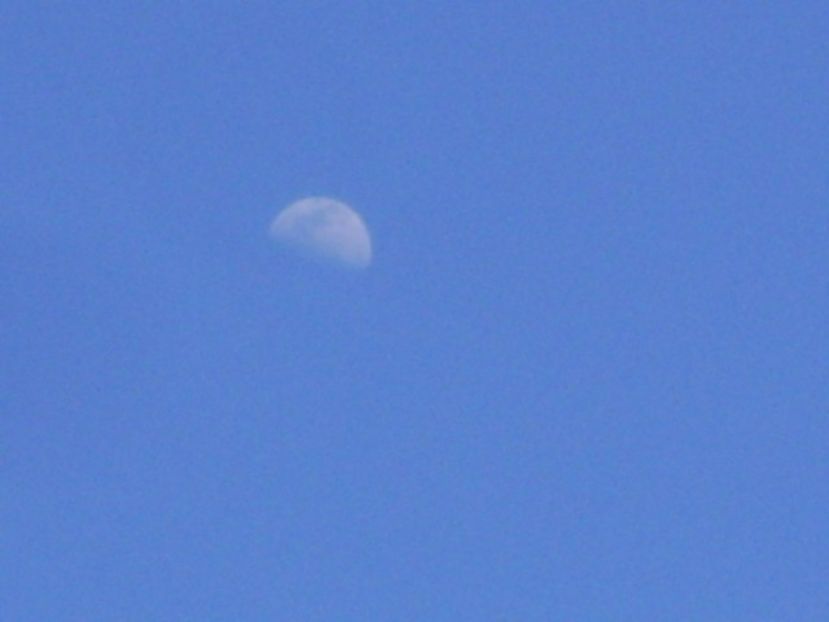 Primul patrar al Lunii in Rac - Luna - Soarele si norii - 2