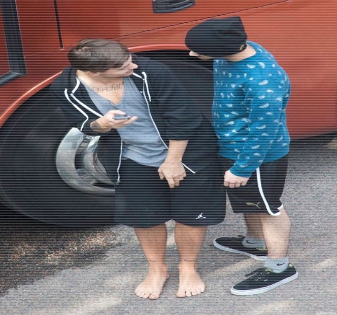 — Blondinei posibilitatea de a ieşi prima, fiind bineînţeles urmată de către el, sfîrşind de altfel - 11 Quit talking all that nonsense