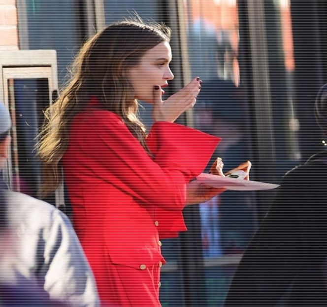 — Cărei identitate o asociază imediat cu cea a iubitei prietenului său. Deşi pe moment are - 11 Quit talking all that nonsense