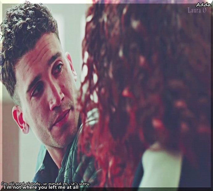 》#Își trece ușor mâinile prin părul acesteia, privind-o adânc în ochi, de parcă o privea+ - xE01xS01 haters gonna h a t e