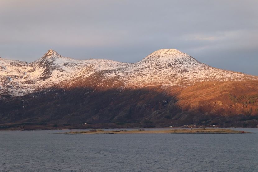 9A60E38C-ACE6-4A7F-8E2C-7783F3C91AEE - Aurora Boreala Norvegia -2019