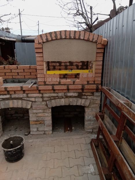  - Gratare si cuptoate din cărămidă 2020
