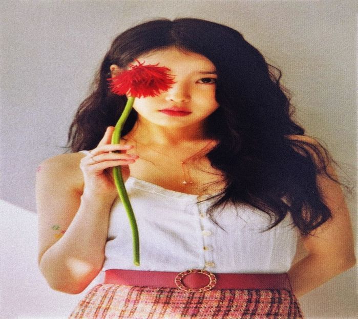 ⋗ Day 36 ⚘ IU ⚘ ☾ 07.04.2020 - 01 Je suis ma plus belle arme