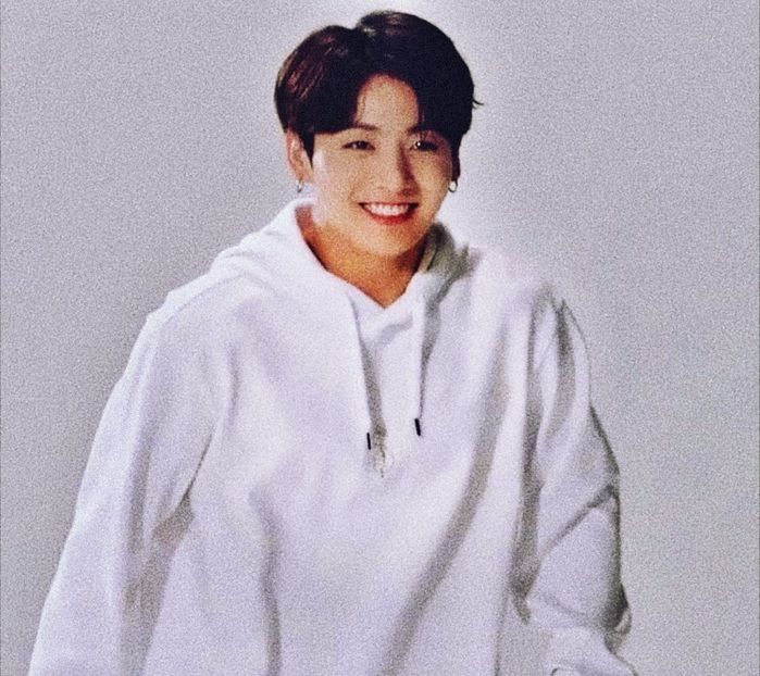 ⋗ Day 37 ⚘ Jungkook ⚘ ☾ 08.04.2020 - 01 Je suis ma plus belle arme