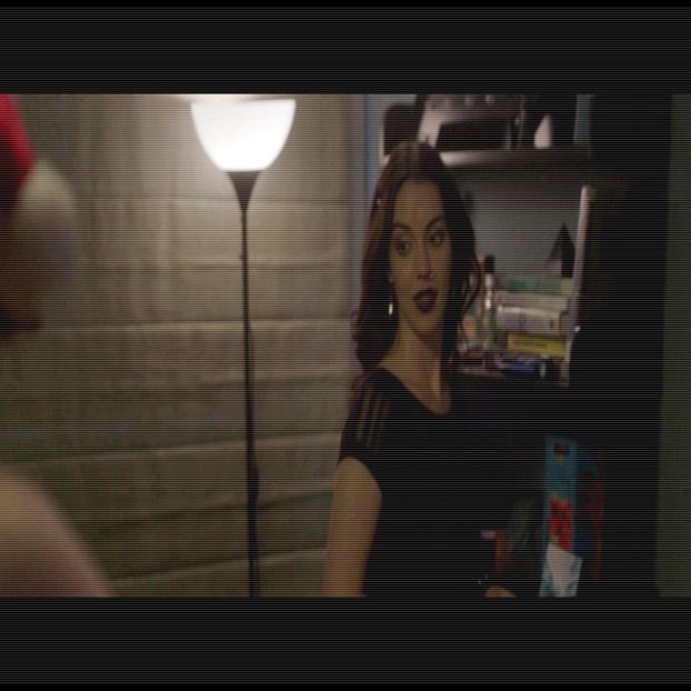 — Își dă ochii peste cap când aude cum îi pocește numele, fiind aproape sigură că îi știa - Métamorphoses! Pri0m1is liber