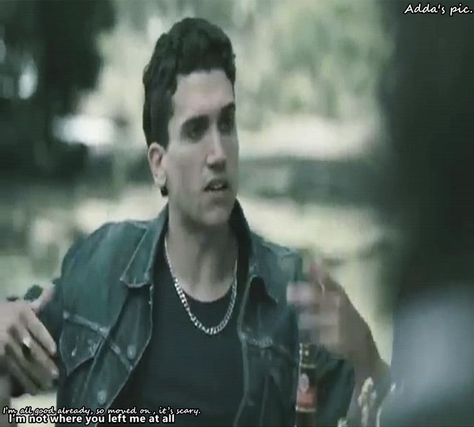 》#În cele câteva secunde de liniște, se aude tare ringtone-ul melodiei sale, primele secunde, + - xE03xS01 haters gonna h a t e