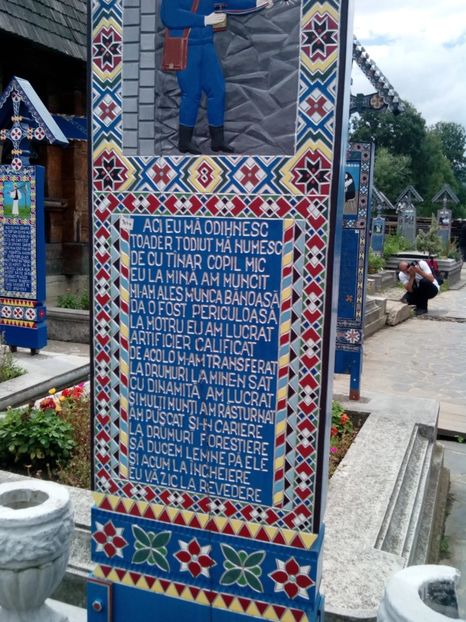  - Cimitirul vesel