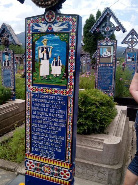  - Cimitirul vesel