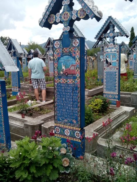  - Cimitirul vesel