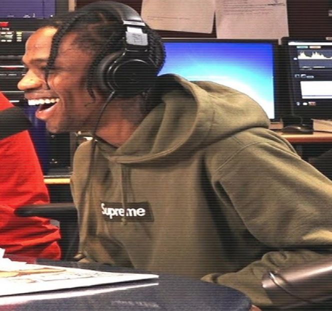 — Afla, contribuie la schimbarea expresiei sale, pe buze înlănţuindu-i-se un mic zâmbet - 11 Quit talking all that nonsense