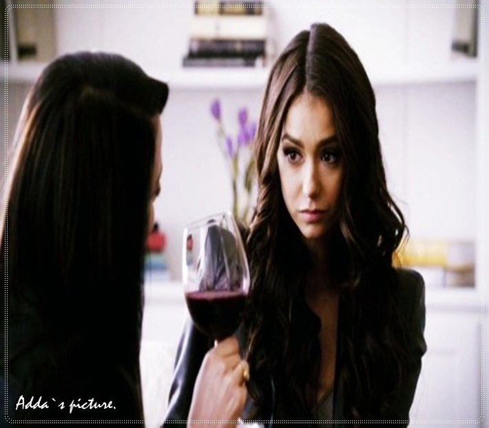 》#Când aude ceea ce Stefan spune, rămâne cu buzele între-deschise deoarece nu se + - xE04xS01 haters gonna h a t e