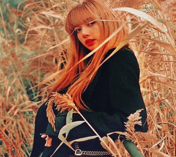 ⋗ Day 41 ⚘ Lisa ⚘ ☾ 12.04.2020 - 01 Je suis ma plus belle arme