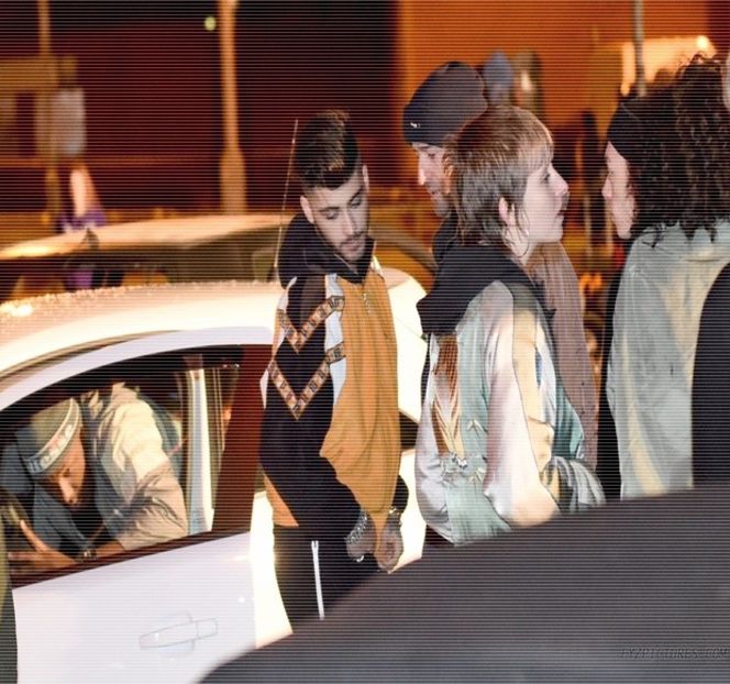 — În speranţa faptului că nu avea să deranjeze ambientul mult prea tăcut. Fără să mai - 11 Quit talking all that nonsense