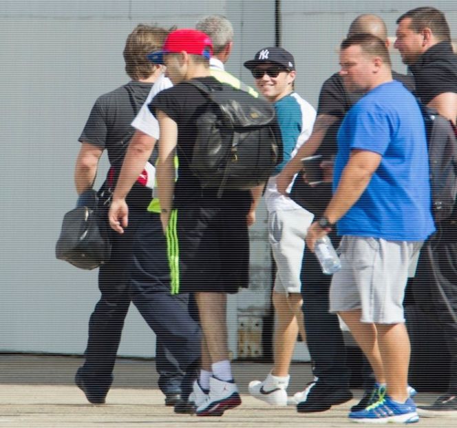 — Să-şi compleze vorbele. Bineînţeles că mintea sa rămâne concentrată asupra unui - 11 Quit talking all that nonsense