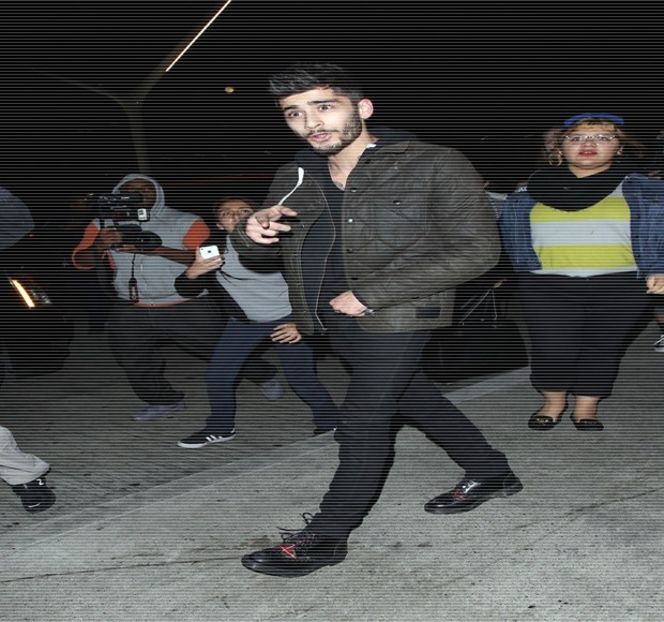 — Benefică lui. Din moment ce acest lucru nu se petrece, păşeşte din nou în direcţia ei - 11 Quit talking all that nonsense