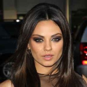 Ne;norocitul,ma dispera pe toate partile. Ba cu apeluri,ba scrisori. Si nu face nimic altceva decat - episodul 77